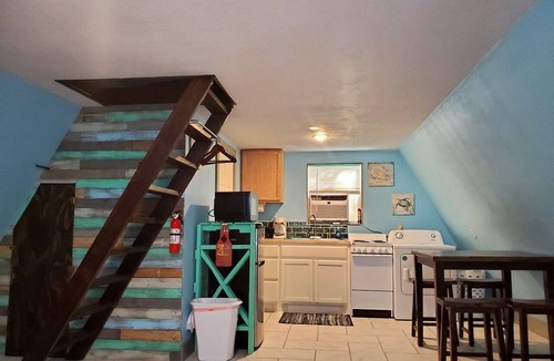 Cisco Cabin | Charming Lakeside Cabin with Fire Pit & Private Dock Near Lake Cisco, Cisco, TX