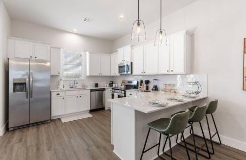 Magnolia House | Charming Magnolia Retreat Clubhouse and Gym Access