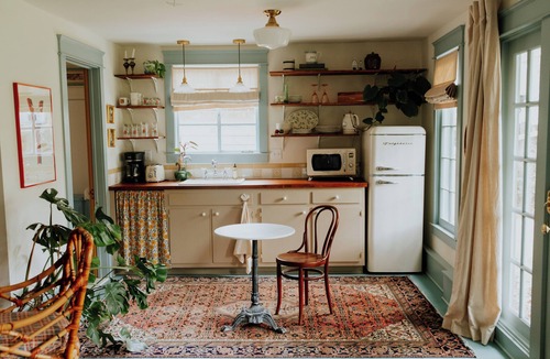 Memphis Cottage | Charming midtown cottage with central air and driveway parking, great location