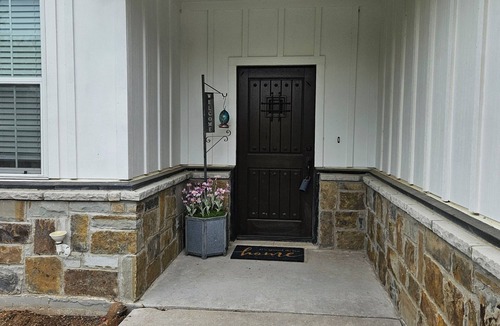 Granbury House | Charming, newer, 3 bedroom home with gated boat and watercraft parking in back.