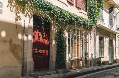 Arles City Centre Apartment | Charming studio 2 minutes from the Arena