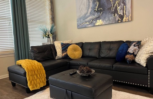 Greater Heights Apartment | Charming Stylish Vibrant Spacious Free Parking DTHouston