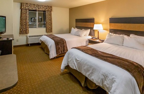 Dickinson Hotel | Charming Unit w/2 Full Beds, Stovetop & Fridge Near Dickinson Museum Center