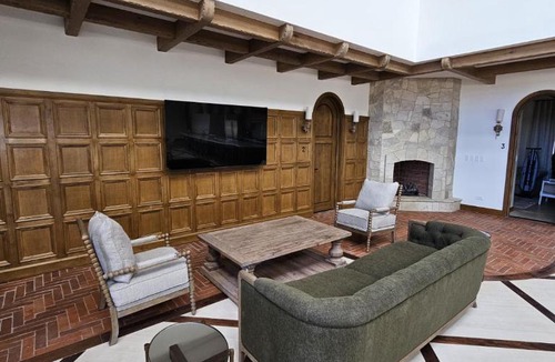 Valle de Guadalupe Hotel | Chateau Del Valle