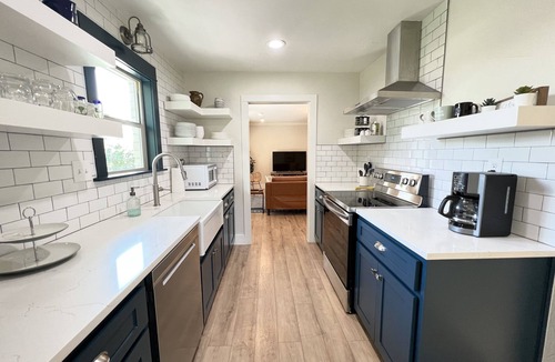 Keller House | Cheerful 3 Bedroom Old Town Keller Home