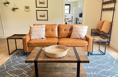 Keller House | Cheerful 3 Bedroom Old Town Keller Home