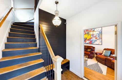 Berwyn House | Chi-Town Ultimate Hideout 1-2-3