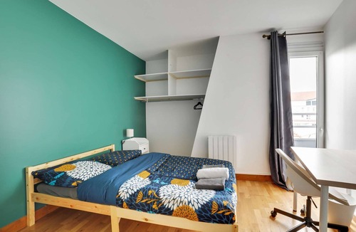 Pierrefitte-sur-Seine Apartment | Chic and spacious apart with parking