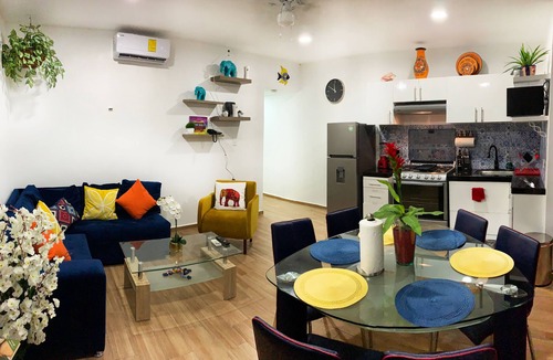 Merida House | Chic Modern Retreat: 3 Blocks to the Beach, Near Premier Kitesurfing Schools