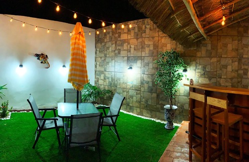Merida House | Chic Modern Retreat: 3 Blocks to the Beach, Near Premier Kitesurfing Schools