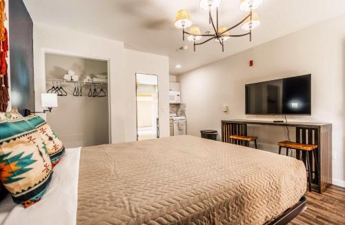 Tolleson Apartment | Chic Studio Retreat in Tolleson for 2 Guests
