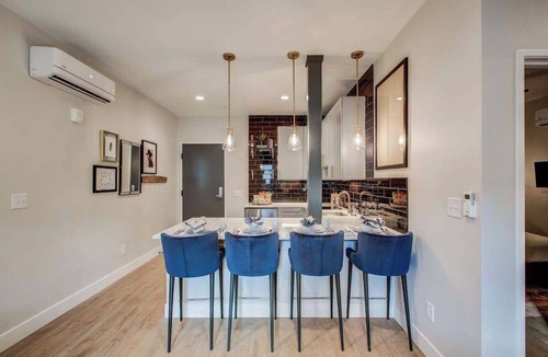 Berkeley Apartment | Chic Tennyson St Retreat | Walk to Shops & Cafes