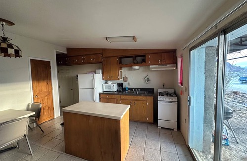 Study Butte-Terlingua Hotel | Chisos Mining Co Motel