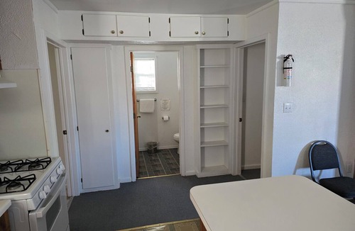 Study Butte-Terlingua Hotel | Chisos Mining Co Motel