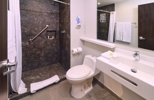 Monterrey Hotel | City Express by Marriott Monterrey Universidad