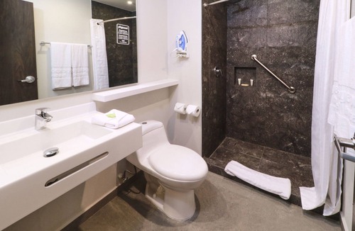 Monterrey Hotel | City Express by Marriott Monterrey Universidad