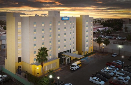 Mexicali Hotel | City Express by Marriott Mexicali