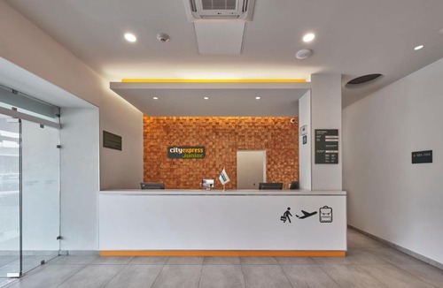Leon Hotel | City Express Junior by Marriott Leon Centro de Convenciones