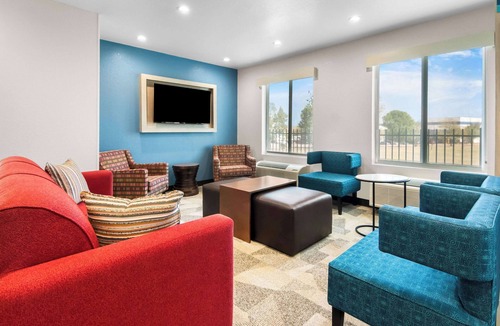 Ederville Hotel | Clarion Pointe Fort Worth East - Arlington