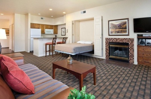 Nice Resort | Clear Lake | Relaxing Retreat | Pool + Lake