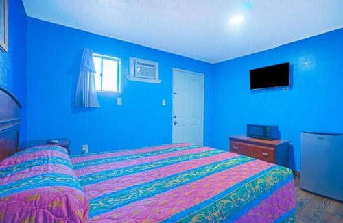 Corpus Christi Hotel | Coastal Comfort Awaits at Monterrey Motel Padre Island, Corpus Christi