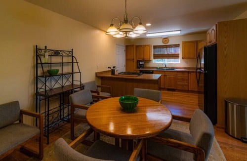 Kelseyville House | Cobb Mountain Chalet Main Floor