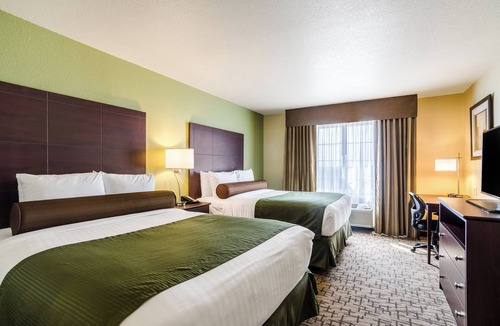 McCook Hotel | Cobblestone Hotel & Suites - McCook