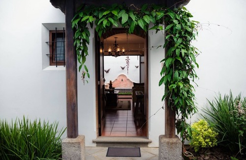 San Juan del Obispo Villa | Colonial family getaway in Antigua Guatemala - Quiet & Beautiful vacation home