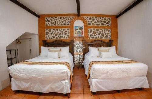 Antigua Guatemala House | Colonial House 8 rooms and private parking in Antigua Guatemala