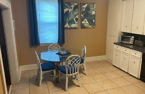 La Marque Apartment | Combined Unit 1,2 & 4 Close to NASA & Beach