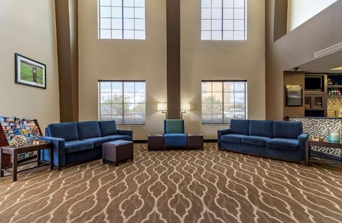 Buda Hotel | Comfort Suites Buda - Austin South