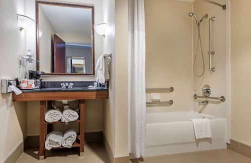 Mount Saint Joseph Hotel | Comfort Suites Cincinnati Airport