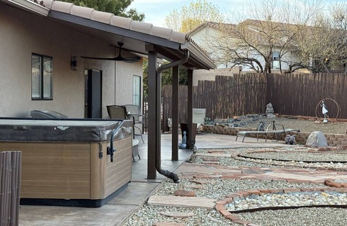 Clarkdale House | Comfortable Nature bedroom, Shared Newley Remodeled Space in tranquil Clarkdale