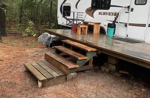 Hawkins House | Comfy 2010 Surveyor RV, 2 bedrooms in Holiday Village in Quitman