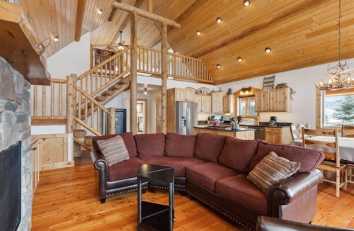 Grantsdale Apartment | * * *Como Peaks Cabin* * *