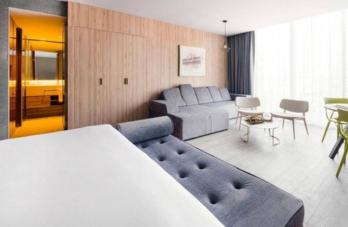 Hipodromo Hotel | Condesa Lifestyle Terrace Suite | 2 Blocks to Parque México | Rooftop Lounge