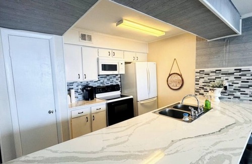 Walden on Lake Conroe Condo | Conroe Waterfront Retreat & Luxury Resort Setting