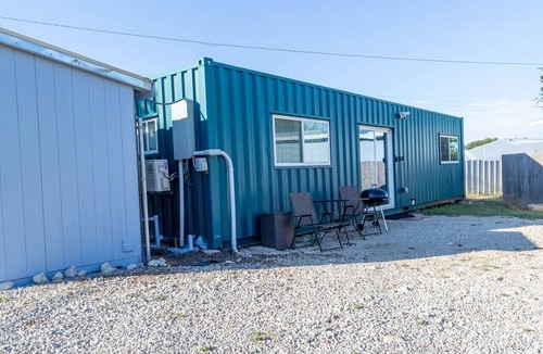Fort Worth Apartment | Container-Home 15 mins from FWTX | Pets Welcome