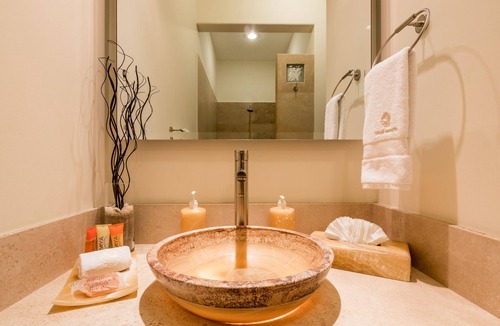 Puerto Escondido Resort | Contemporary Studio Suite w/Resort Amenities & Steps from the beach!