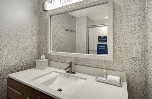 University Hotel | Contemporary Suite w/Full Fridge & Outdoor Spaces