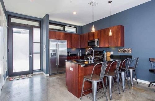 Zilker Condo | Convenient Condo Near Zilker & Barton Springs!