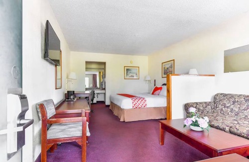 Tyler Hotel | Convenient Room with Work Desk Ideal for Business Travelers