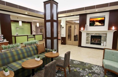 Covington Hotel | Convenient Stay for Exploring Covington Area – 2 Rooms Near Business District