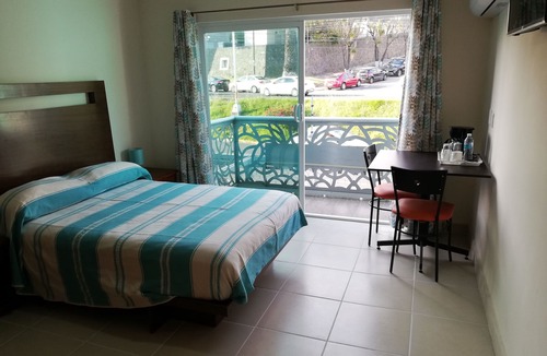 La Paz Hotel | Cordiality Inn