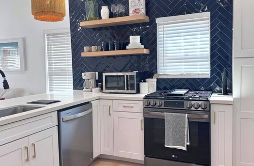 Coronado House | Coronado Historic Casita · King Bed · Private Yard · Phoenix