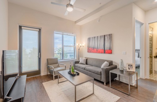 Old East Dallas Apartment | Corporate Apartments Deep Ellum