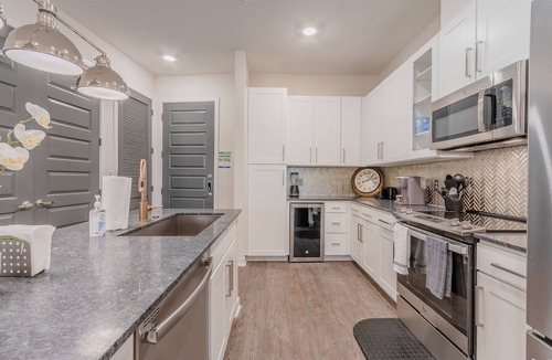 Old East Dallas Apartment | Corporate Apartments Deep Ellum