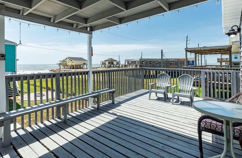San Luis House | Cottage Right by Beach Entrance, Great Water Views!