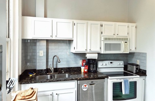 Arts/Warehouse District Apartment | Courtyard Balcony Condo/Walk to Convention