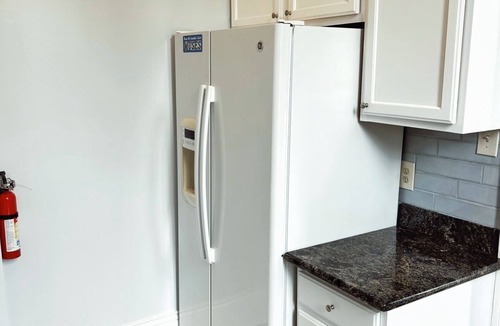 Arts/Warehouse District Apartment | Courtyard Balcony Condo/Walk to Convention